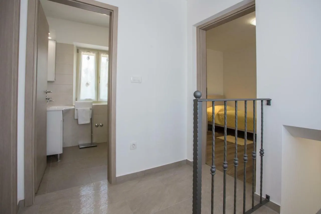 Holiday Home Zora Višnjan 克罗地亚