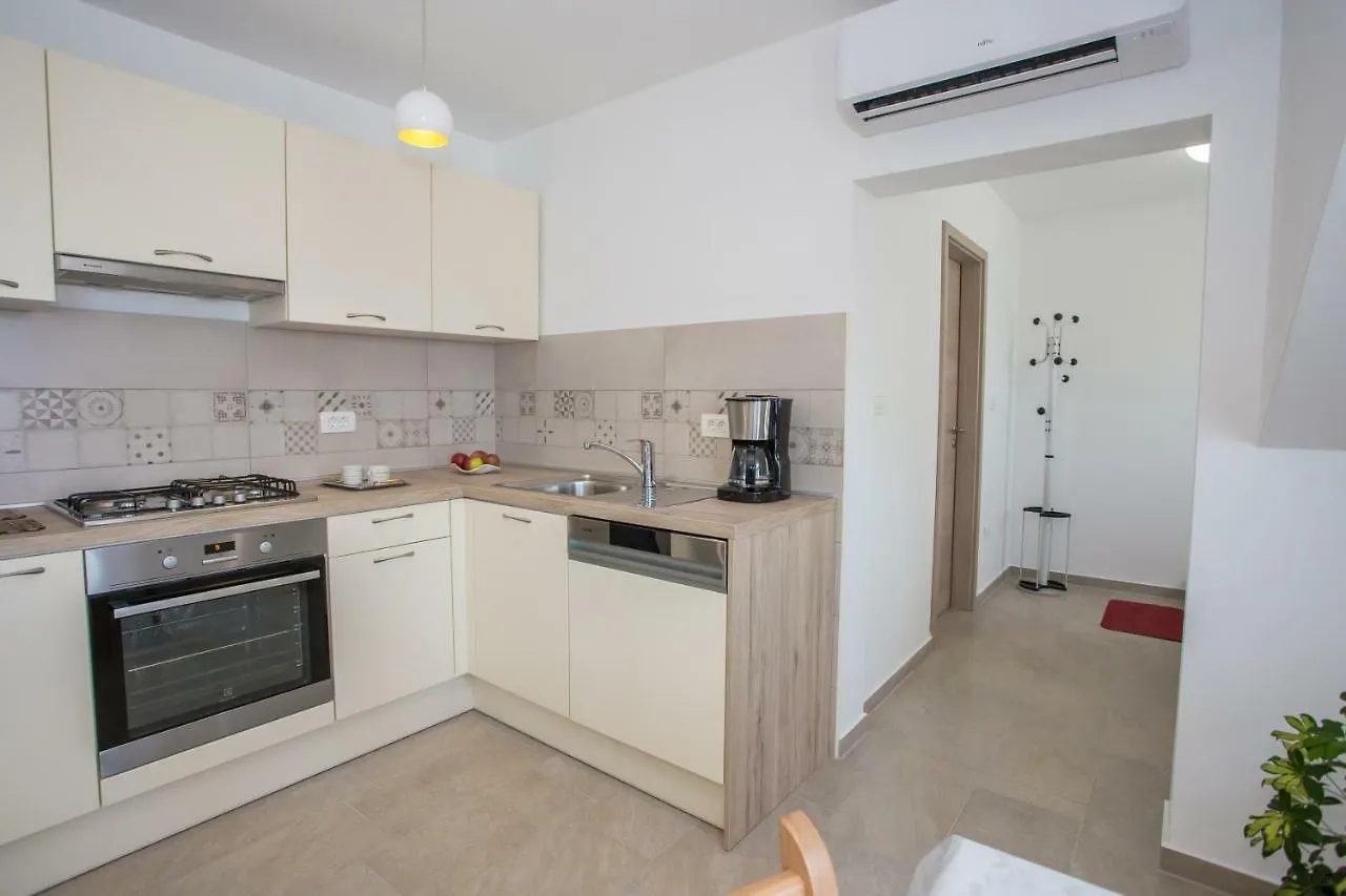 Holiday Home Zora Višnjan